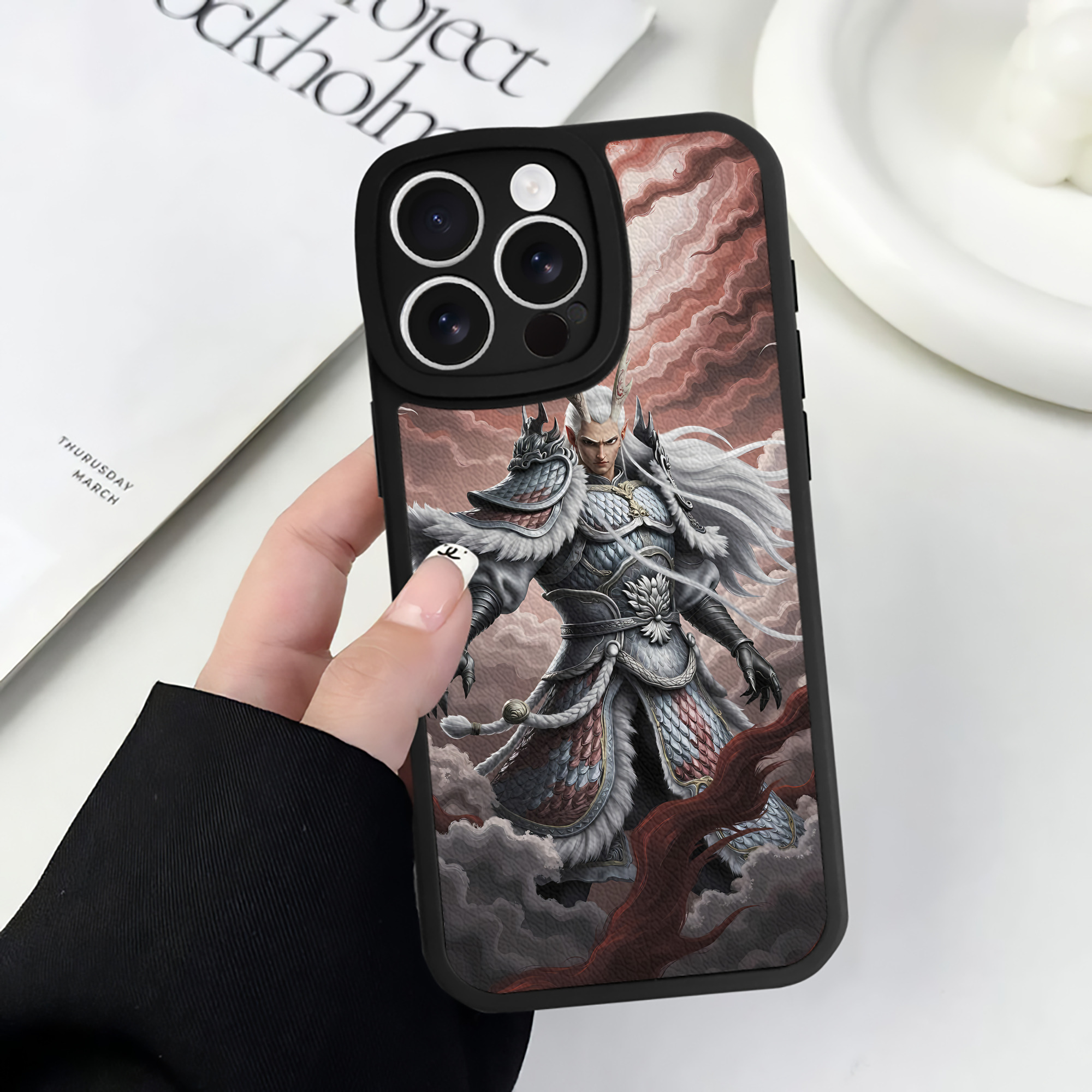 （画像用） Ne Zha 2 ナタ 魔童の大暴れ 【iPhone 16シリーズ対応】シリコンスマホケース（レザー調） 材質：シリコン
